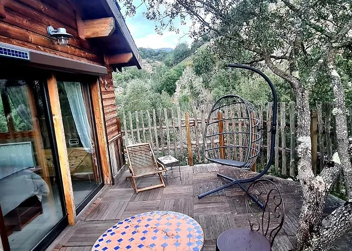 O Fil De L'eau Piscine Acces Riviere Bed & Breakfast