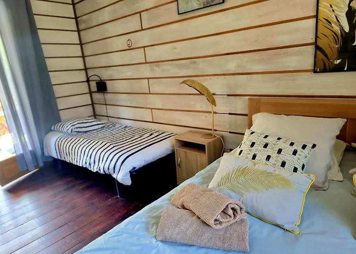 O Fil De L'eau Piscine Acces Riviere