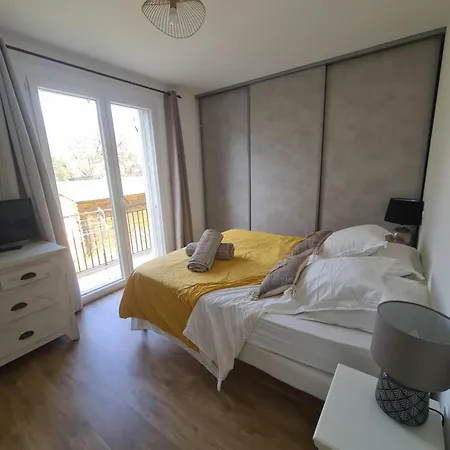 Bed & Breakfast O Fil De L'eau Omessa