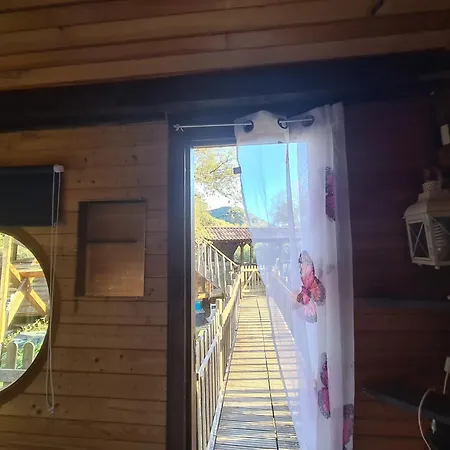 O Fil De L'eau Bed & Breakfast Omessa