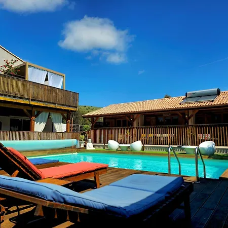 O Fil De L'eau Bed & Breakfast Omessa