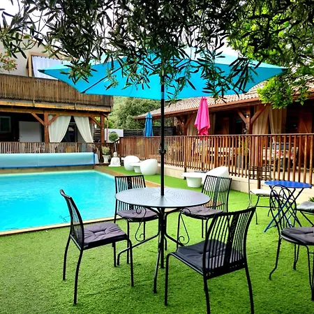 O Fil De L'eau Piscine Acces Riviere