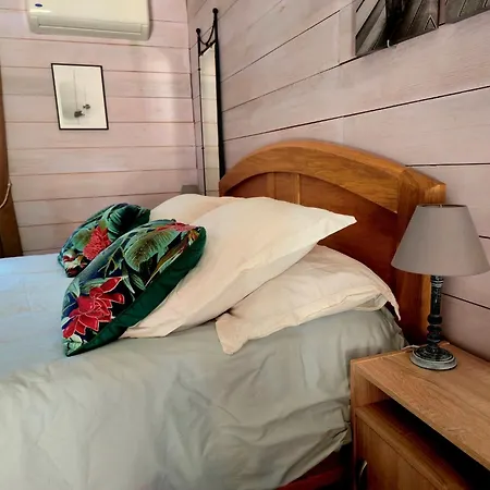 O Fil De L'eau Piscine Acces Riviere