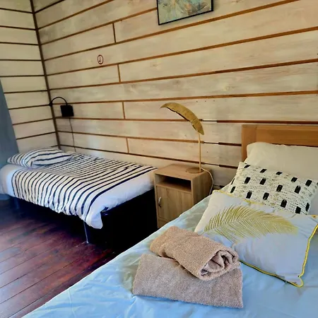 O Fil De L'eau Piscine Acces Riviere