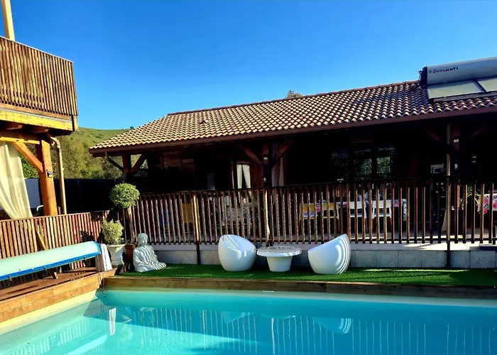 O Fil De L'eau Piscine Acces Riviere ベッド・アンド・ブレックファスト Omessa