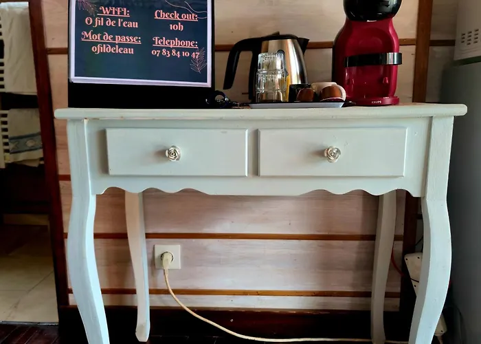 O Fil De L'eau Piscine Acces Riviere Omessa