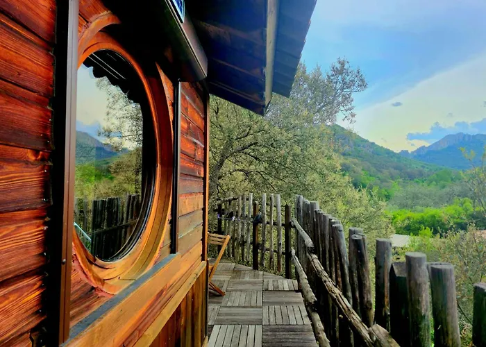 O Fil De L'eau Piscine Acces Riviere 4* Omessa