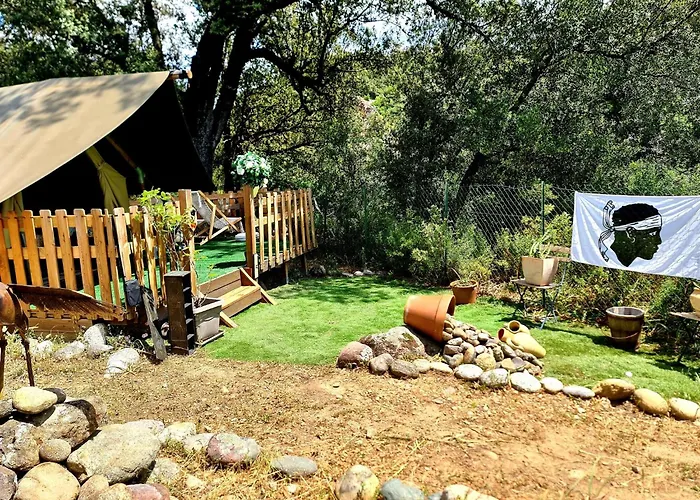 O Fil De L'eau Piscine Acces Riviere Omessa