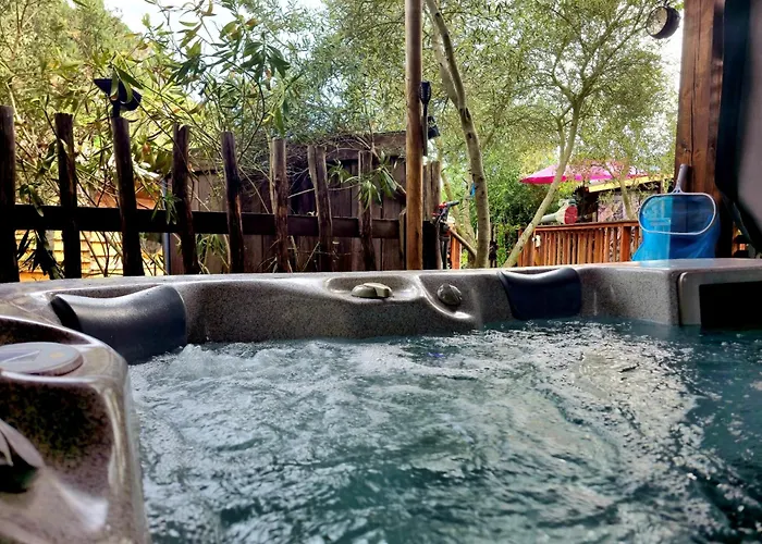 Alojamento de Acomodação e Pequeno-almoço O Fil De L'eau Piscine Acces Riviere Omessa