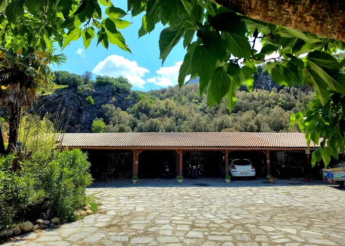 O Fil De L'eau Piscine Acces Riviere Omessa