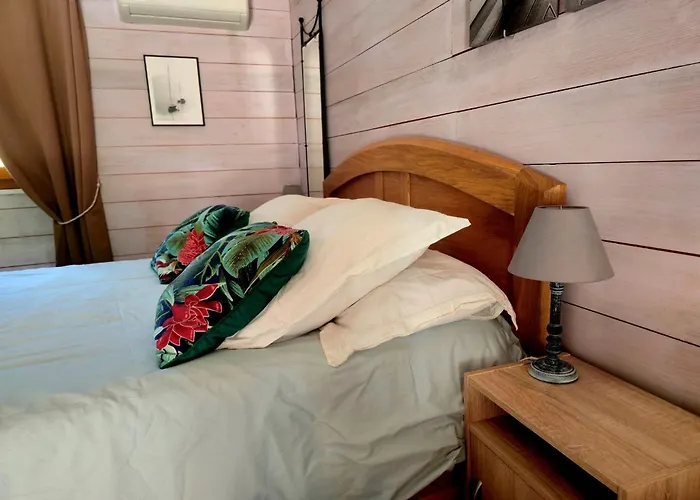 O Fil De L'eau Piscine Acces Riviere